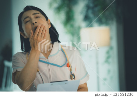 50代夜勤看護師 125551230