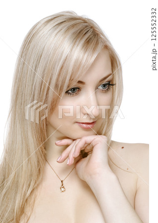 beauty blonde 125552332