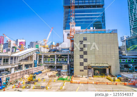 日本の東京都市景観西口閉鎖。新たに西口の出入口通路が左奥に…さよなら渋谷駅西口 日本の東京都市景観西口閉鎖。新たに西口の出入口通路が左奥に…さよなら渋谷駅西口 125554837