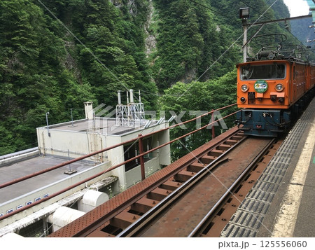 富山県　黒部峡谷トロッコ列車 125556060