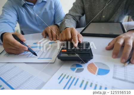 Financial accountant planner meeting business cousultation introduction Financial accountant planner meeting business cousultation introduction 125556510