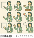 説明しているスーツ姿の女性の上半身セット 125556570