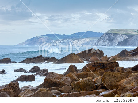 Beach Azkorri or Gorrondatxe view. 125558697