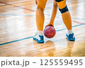 Handball, player holding ball, team indoor sport 125559495