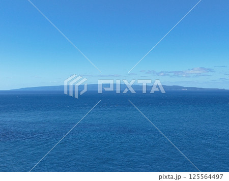 【空から見る奥尻島】　北海道せたな町から見る奥尻島 125564497