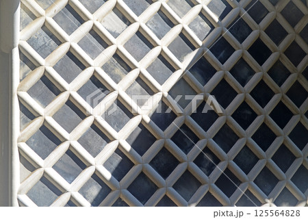 四国村の丸亀藩御用蔵ナマコ壁 125564828