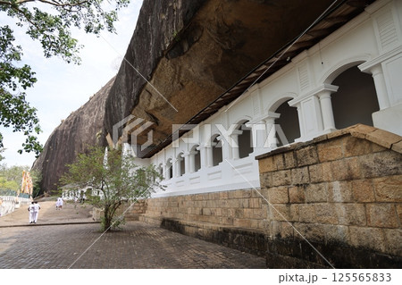【スリランカ】ダンブッラ石窟寺院 【スリランカ】ダンブッラ石窟寺院 125565833