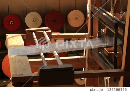 秩父銘仙館の機織り機　 125566536
