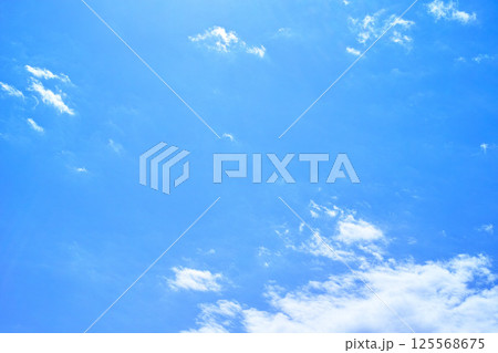 青空と雲イメージ 125568675