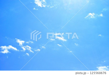 青空と雲イメージ 125568676