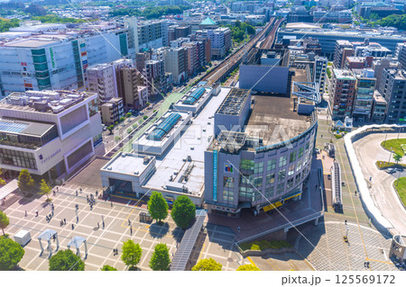 日本の横浜都市景観 センター北駅などを望む 125569172