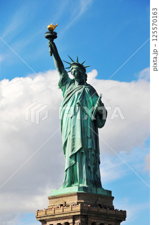 the Statue of Liberty in New York, USA 125570163