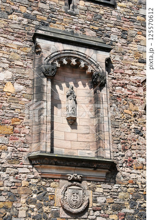 Statues on the building of Edinburgh Castle in Scotland, England 125570612