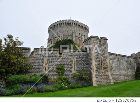 buildings in Windsor Castle, England 125570758