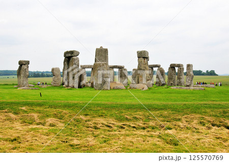 the famous Stonehenge in Britain the famous Stonehenge in Britain 125570769