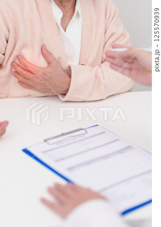 Senior Woman Chest ache. Elderly Patient consultation medical health for Liver cancer and Tumor, Jaundice, Viral Hepatitis, Cirrhosis, Failure, Enlarged, Hepatic Encephalopathy and healthcare Senior Woman Chest ache. Elderly Patient consultation medical health for Liver cancer and Tumor, Jaundice, Viral Hepatitis, Cirrhosis, Failure, Enlarged, Hepatic Encephalopathy and healthcare 125570939