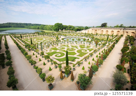 Photo of the garden of Versailles in Paris, France Photo of the garden of Versailles in Paris, France 125571139