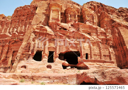 Ruins of ancient temples in Petra, Jordan 125571465