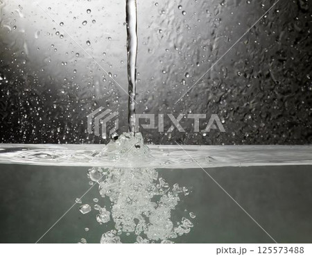 水滴の瞬間	 125573488