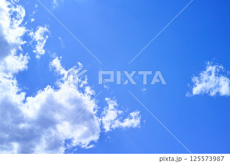 青空と雲イメージ 125573987