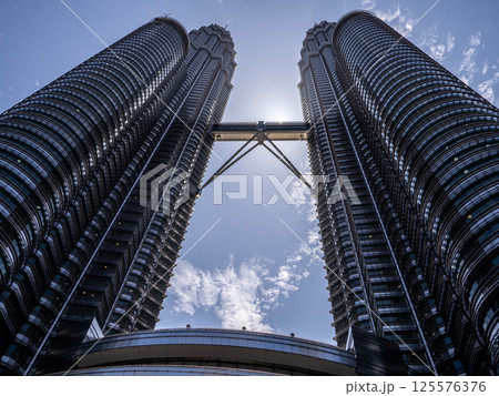 クアラルンプールのツインタワー 125576376