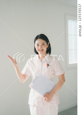 50代看護師 125578517