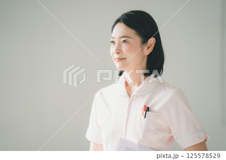 50代看護師 125578529