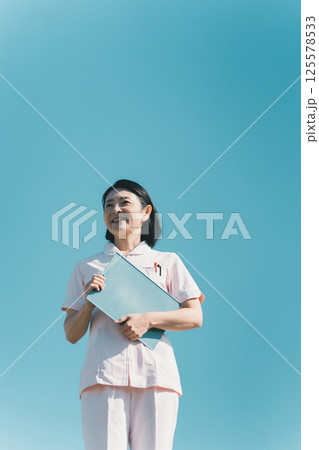 50代看護師 125578533