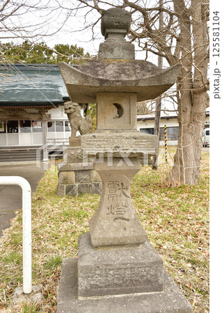 春の北海道函館市で志海苔八幡神社境内の風景を撮影 春の北海道函館市で志海苔八幡神社境内の風景を撮影 125581104