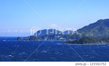 西伊豆から見た富士山 125581752