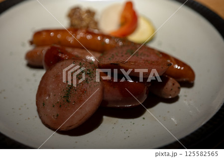 ソーセージの盛り合わせ 125582565