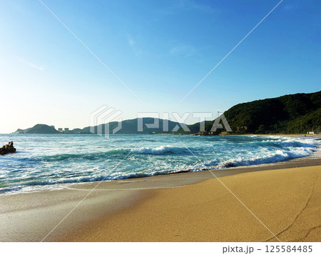 青い空と海 青い空と海 125584485