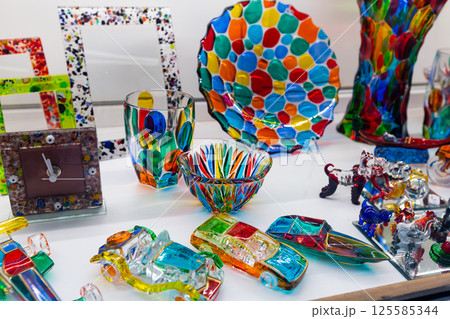 Souvenirs from Murano glass in Venice gift shop Souvenirs from Murano glass in Venice gift shop 125585344