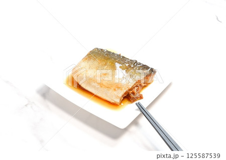 ぶりの照り焼き 125587539