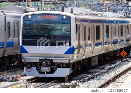 上野東京ラインの電車 125588087