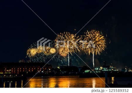 みなとみらいスマートフェスティバル　花火大会 125589352