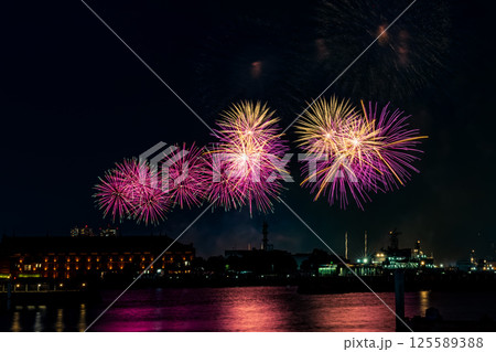 みなとみらいスマートフェスティバル　花火大会 125589388