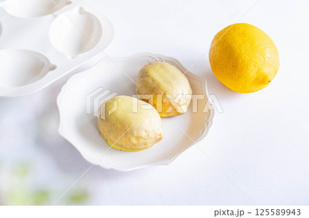 手作りレモンケーキ 125589943