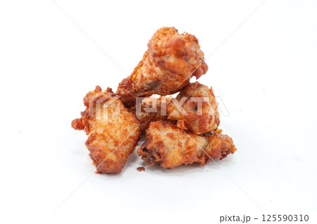 Crispy Golden Chicken Wings Isolated 125590310