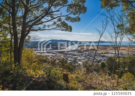 浜松市の細江公園から見た街並みと風景(静岡県) 浜松市の細江公園から見た街並みと風景(静岡県) 125593035