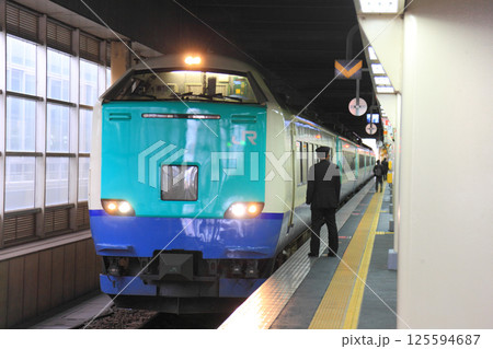 金沢駅 485系 特急北越 R編成 金沢駅 485系 特急北越 R編成 125594687