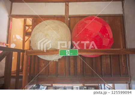 大玉ころがし 125599094