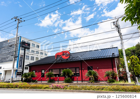 レッドロブスター多摩境店の外観 春の青空 東京都町田市小山ヶ丘 レッドロブスター多摩境店の外観 春の青空 東京都町田市小山ヶ丘 125600814