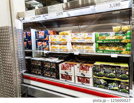 コストコ多摩境倉庫店 パスタと豆腐売場 東京都町田市小山ヶ丘 コストコ多摩境倉庫店 パスタと豆腐売場 東京都町田市小山ヶ丘 125600827