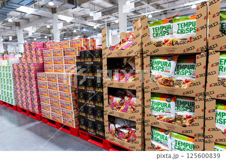 コストコ多摩境倉庫店　スナック菓子　東京都町田市小山ヶ丘 125600839