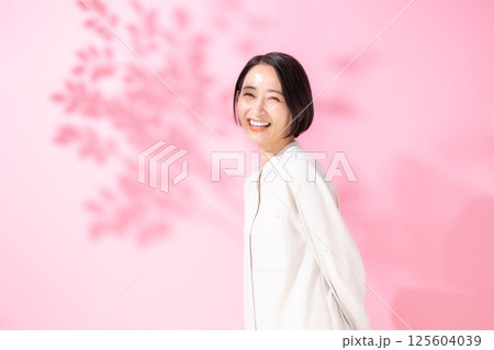 女性 ポートレート 女性 ポートレート 125604039