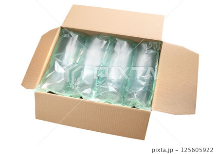 荷物梱包用のエアー クッション 125605922