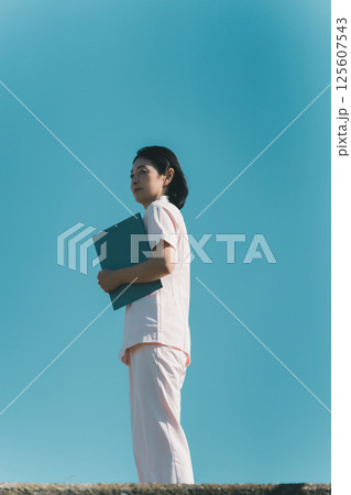 50代看護師 125607543