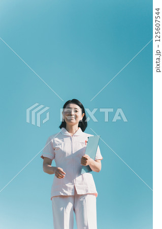 50代看護師 125607544