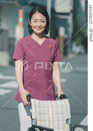 50代看護師 125607547